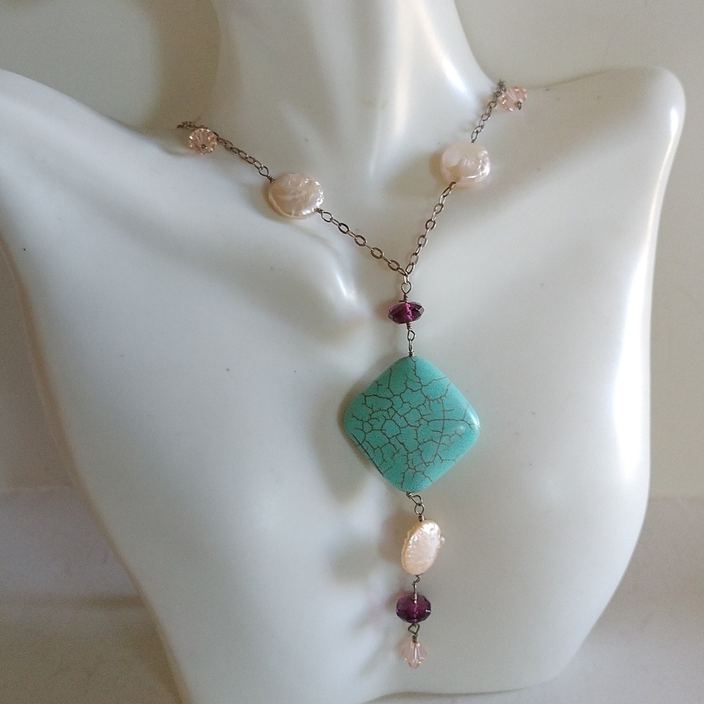 STERLING  SILVER BAROQUE PEARLS GREEN NATURAL STONES GLASS NECKLACE 18" LONG.